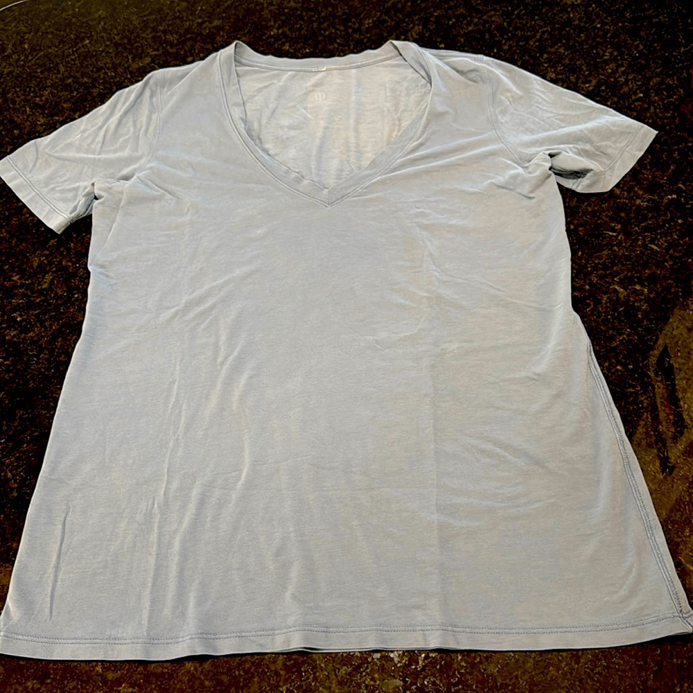 Lululemon Love V Neck Tee